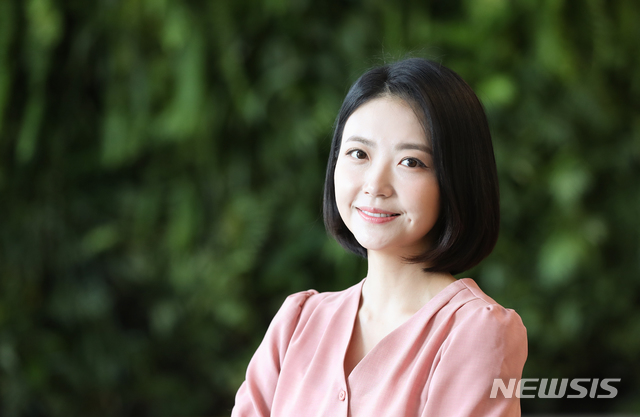 【서울=뉴시스】조수정 기자 = MBC 수목드라마 '봄밤' 배우 임성언이 9일 오전 서울 충무로 뉴시스 본사에서 종방인터뷰에 앞서 포즈를 취하고 있다. 2019.07.09. chocrystal@newsis.com