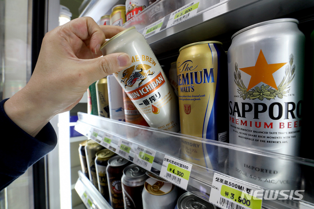 '일본맥주 매출 40%↓'…日 불매 운동 전방위 확산