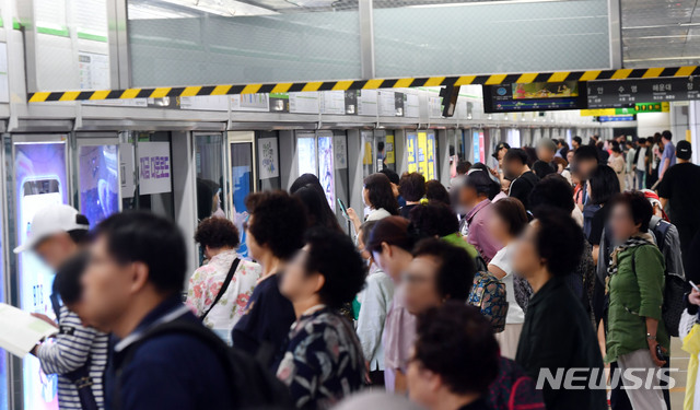 도시철도 성범죄, 대응 매뉴얼 부실?…역무원 판단에 의존