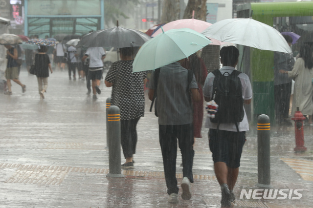 전북 종일 흐리고 50~100㎜ 장맛비…한낮 24~27도