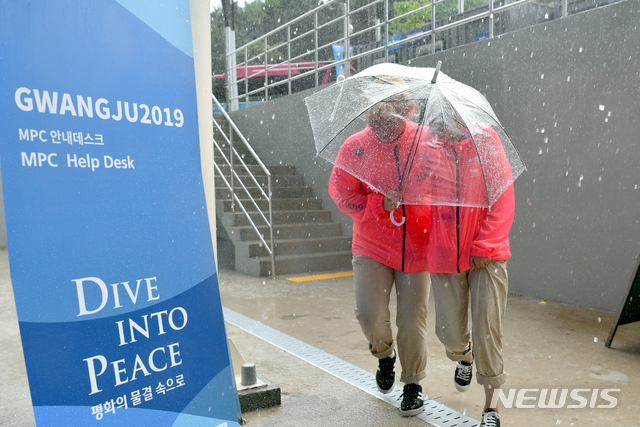 [광주세계수영]'히든 챔피언' 자원봉사자들의 땀과 애환