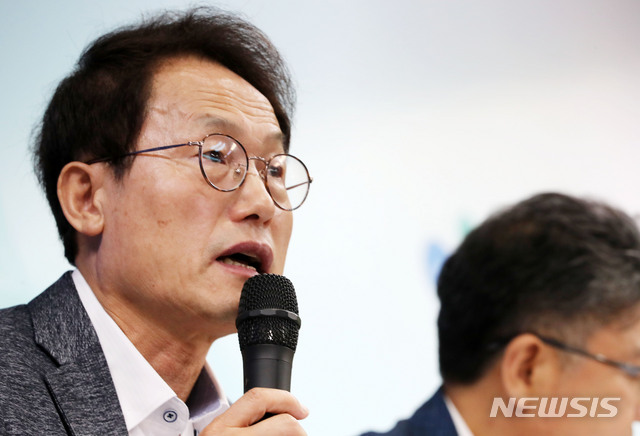 【서울=뉴시스】박주성 기자 = 조희연 서울시교육감이 17일 오전 서울시교육청에서 일반고 전환 자사고에 대한 동반성장 지원 방안을 포함한 일반고 종합 지원 계획 발표 기자회견을 하고 있다. 2019.07.17.&nbsp; park7691@newsis.com