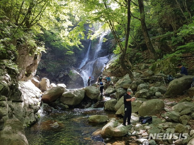 【산청=뉴시스】 경남 산청 지리산 대륙폭포.