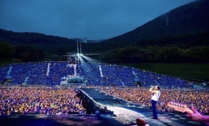 싸이 부산 ‘흠뻑쇼’ 내일로 연기···태풍 다나스 탓