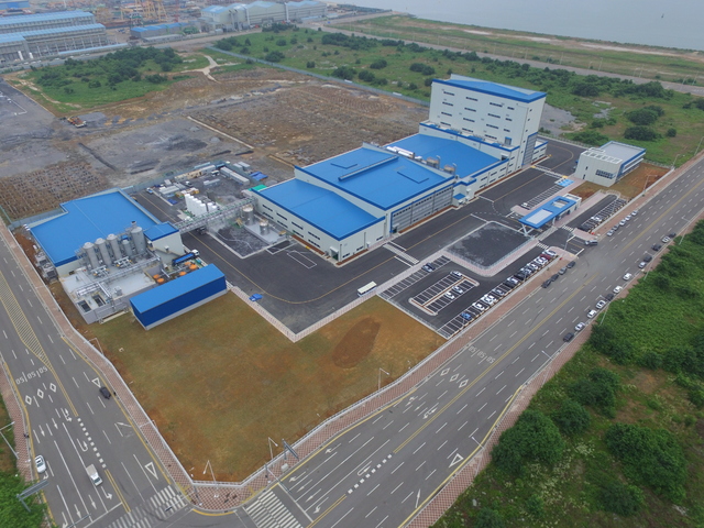 【서울=뉴시스】포스코케미칼이 전라남도 광양 율촌산단에 조성하고 있는 16만5203㎡ 면적의 양극재 광양공장과 부지 전경. (사진=포스코케미칼 제공) 2019.07.21