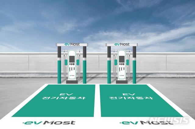 SK네트웍스, 16개 직영주유소에 전기차 급속 충전기 설치 