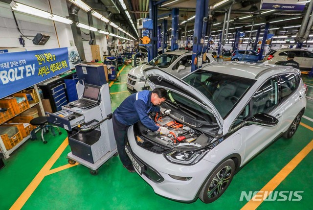 쉐보레, 전기車 '볼트 EV' 부품 가격 대폭 조정...경쟁력↑