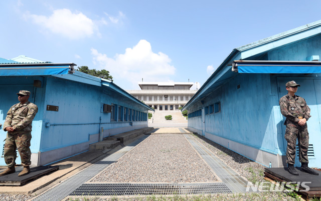 【파주=뉴시스】김진아 기자 = 6.25전쟁 정전협정 66주년을 맞은 27일 경기 파주 비무장지대 내 판문점에 적막감이 흐르고 있다. 2019.07.27.&nbsp; bluesoda@newsis.com 