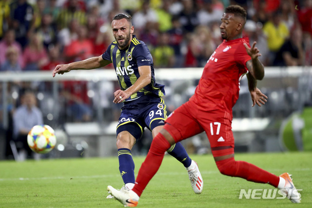[뮌헨=AP/뉴시스] 터키 프로축구 명문 페네르바체에서 신종 코로나바이러스 감염증(코로나19) 확진자 2명이 발생했다. 2019.07.30.