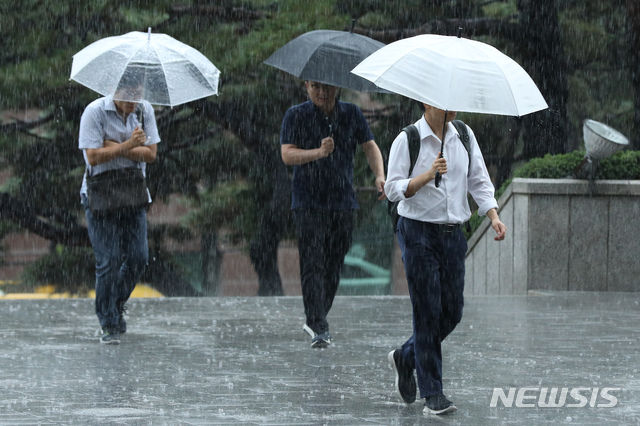 충북 100~200㎜ 많은 비…낮 22~26도