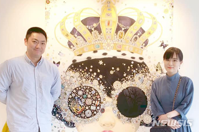 앙드레김 아뜨리에 김중도(왼쪽) 대표와 김지희 작가