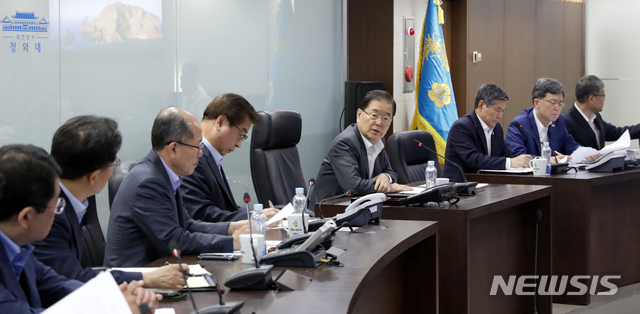 【서울=뉴시스】정의용 국가안보실장과 국가안전보장회의(NSC) 상임위원들의 모습. (사진=뉴시스DB). 2019.08.02.