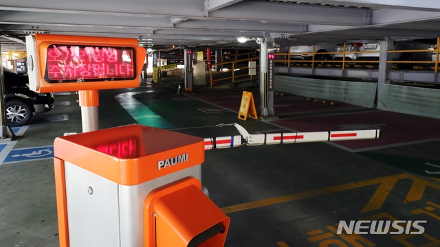 【안동=뉴시스】 주차장 차번호 인식 시스템. 경북도내 민영 차번호 인식 카메라의 75%가 8자리 차번호를 인식하지 못하는 것으로 나타나 행정당국에 비상이 걸린 상태다. 2019.08.26 (사진=뉴시스 DB)