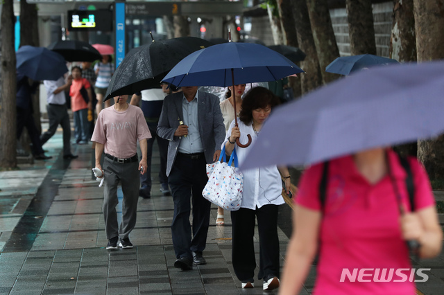 비 내리는 출근길 (사진=뉴시스DB)