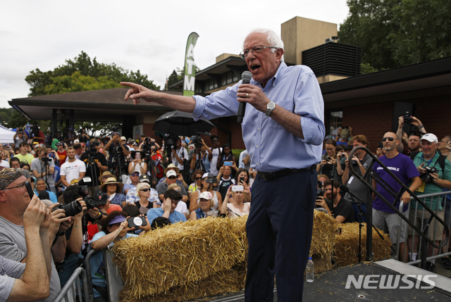 【데모인(아이오와주)= AP/뉴시스】지난 8월11일 아이오와주 유세에서 연설하는 버니 샌더스 민주당 대선후보.&nbsp; 