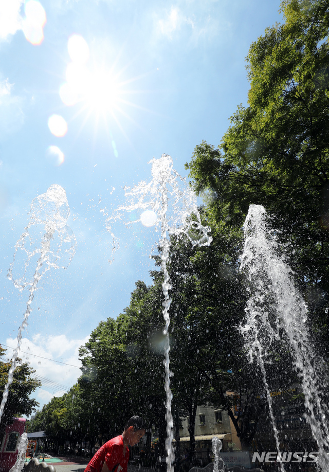 남부 낮부터 빗방울…중부 최고 33도 넘을듯
