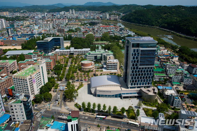 【진주=뉴시스】 경남과학기술대학교 전경.