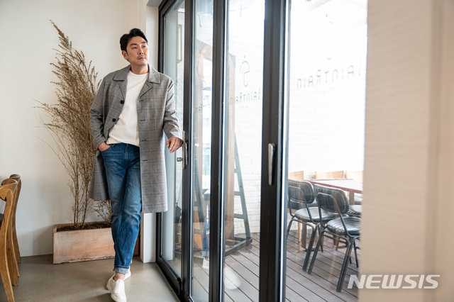 [인터뷰]조진웅 "댓글이라도 조작해 민심 바꿔보자는 것과 비슷"