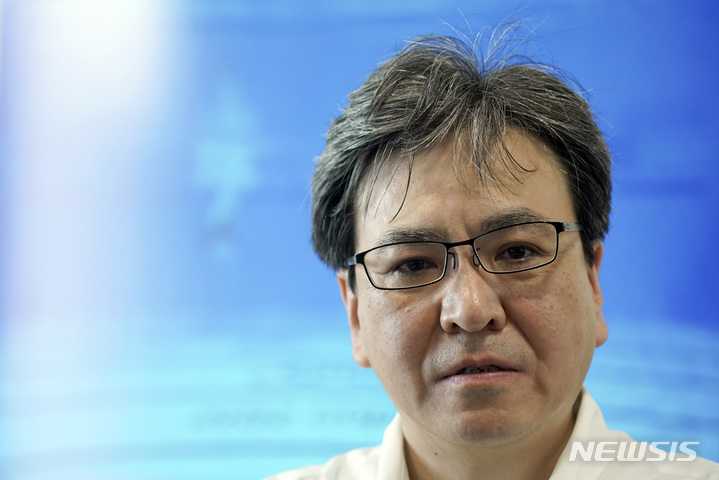 [도쿄=AP/뉴시스]지난 2019년 8월14일 도노무라 마사루 도쿄대학 교수가 AP통신과 인터뷰하고 있다. 2022.12.07.