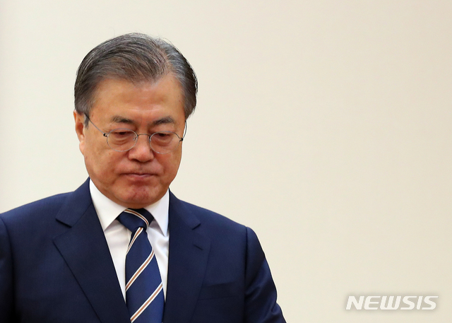 【서울=뉴시스】전신 기자 = 문재인 대통령이 21일 청와대 본관에서 열린 주한 대사 신임장 제정식에 참석하고 있다. 2019.08.21.&nbsp; photo1006@newsis.com