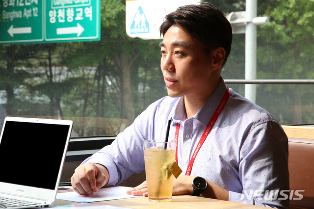 【서울=뉴시스】뉴시스와 인터뷰 중인 이석주 이스타항공 통제지원팀 팀장. 2019.08.21. (사진=이스타항공 제공)
