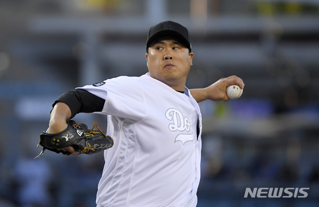 류현진, 그래도 사이영상 모의투표 1위…슈어저 득표의 2배