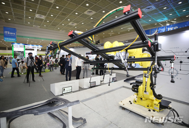 스마트 공장 보급·고도화에 5000억 푼다…중기부, 통합공고