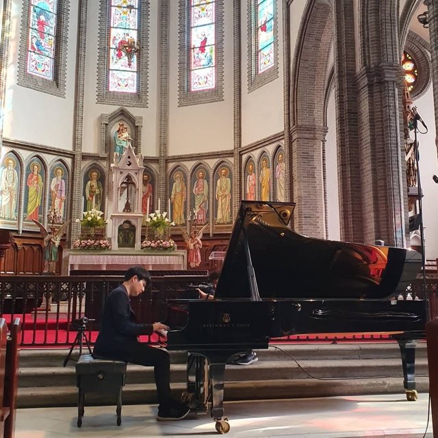 [리뷰]선우예권, 명동성당에서 마음으로 연주···피아노 독주회
