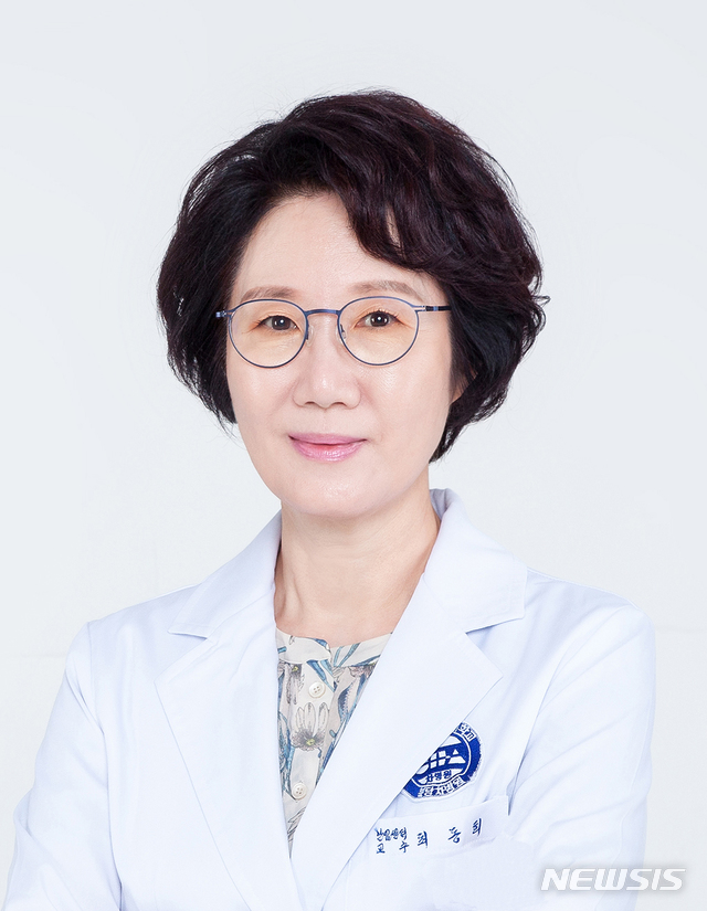 &nbsp; 최동희 교수.