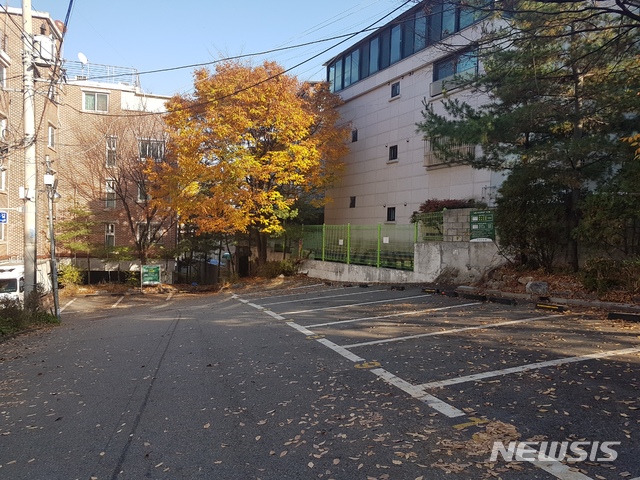 【서울=뉴시스】동작구 상도3동 거주자우선주차장 모습. 2019.08.27. (사진=동작구 제공)