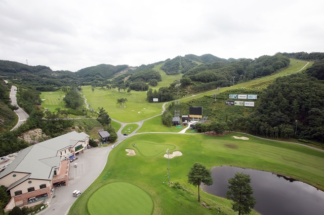 【서울=뉴시스】 오크밸리 리조트 전경 (제공=HDC현대산업개발)