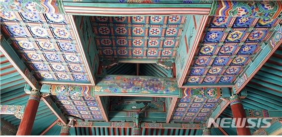 나주 금성관 내부 천장