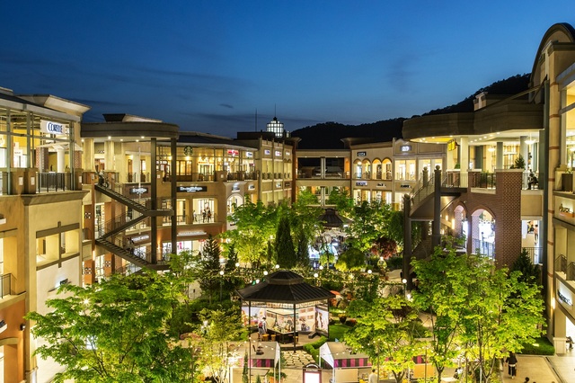 【서울=뉴시스】 신세계 프리미엄 아울렛 파주점. (사진=신세계사이먼)