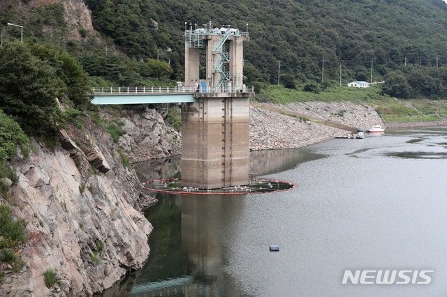 【홍성=뉴시스】보령댐 취수탑 모습. (사진= 뉴시스 DB)