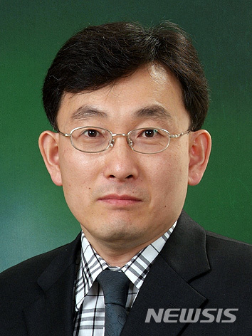 【완주=뉴시스】윤난슬 기자 = 우석대학교 이기성(아동복지학과) 교수.