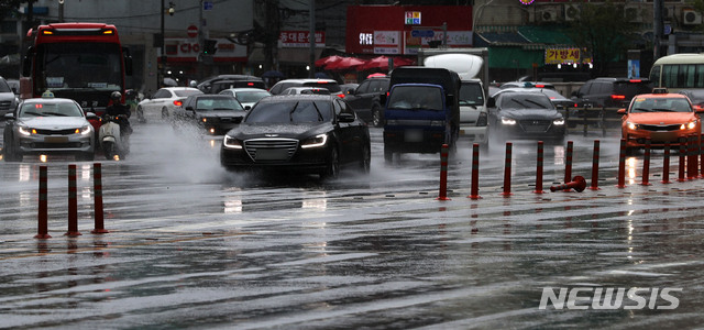전국 가을비, 저녁에 대부분 그칠 듯…낮에는 선선