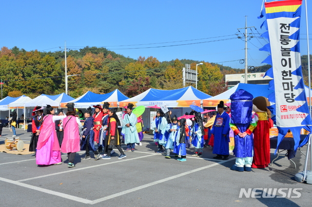 【순창=뉴시스】윤난슬 기자 = 전북 순창군은 전북도가 주최하고 한국관광공사가 주관하는 '2019 가을여행 주간 특화 프로그램'을 운영한다고 11일 밝혔다.2019.09.11.(사진=순창군 제공) photo@newsis.com