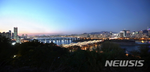 【서울=뉴시스】용양봉저정일대에서 바라본 동작구와 한강. 2019.09.11. (사진=동작구 제공)