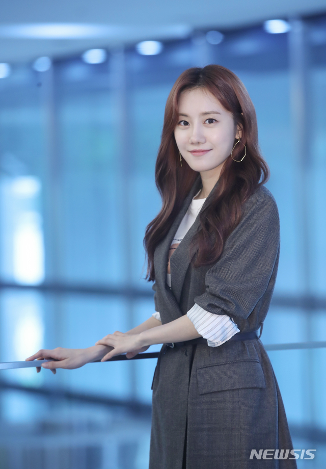 【서울=뉴시스】조수정 기자 = SBS 금토드라마 '의사요한' 배우 정민아가 10일 서울 충무로 뉴시스에서 종방인터뷰에 앞서 포즈를 취하고 있다. 2019.09.13. chocrystal@newsis.com