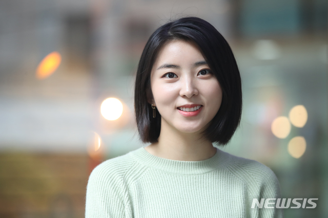 【서울=뉴시스】조수정 기자 = OCN 수목드라마 '미스터 기간제' 서윤아 역 배우 권소현(그룹 포미닛 보컬)이 10일 서울 충무로 뉴시스에서 종방인터뷰에 앞서 포즈를 취하고 있다. 2019.09. chocrystal@newsis.com