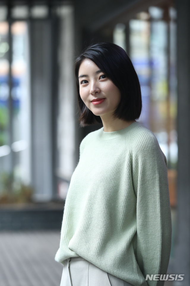 【서울=뉴시스】조수정 기자 = OCN 수목드라마 '미스터 기간제' 서윤아 역 배우 권소현(그룹 포미닛 보컬)이 10일 서울 충무로 뉴시스에서 종방인터뷰에 앞서 포즈를 취하고 있다. 2019.09. chocrystal@newsis.com