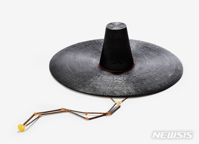 흑립 (사진 제공: 코리아나 화장박물관)