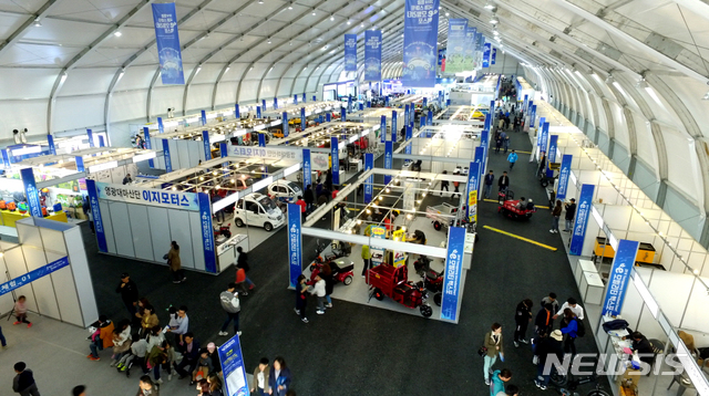 【영광=뉴시스】이창우 기자 = 사진은 지난해 열린 영광 e-모빌리티엑스포 전시장 내부 전경. 2019.09.19. (사진=영광 e-모빌리티엑스포 조직위 제공) photo@newsis.com