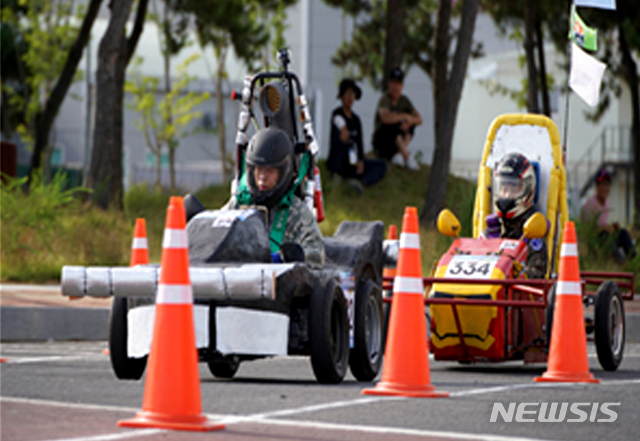 【영광=뉴시스】이창우 기자 = 오는 26~30일까지 열리는 '영광 e-모빌리티 엑스포'에서 국내 대학생들이 직접 설계하고 제작한 전기자동차 레이싱이 펼쳐진다. 2019.09.20 (사진=영광군 제공) photo@newsis.com