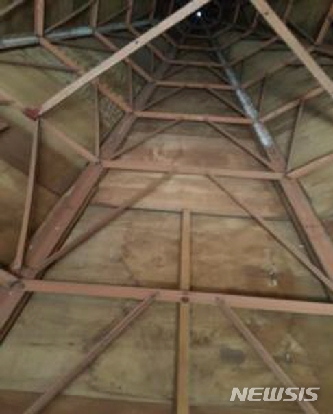 【서울=뉴시스】 종교시설 첨탑 철 구조물 부식. 2019.09.23. (사진=서울시 제공)