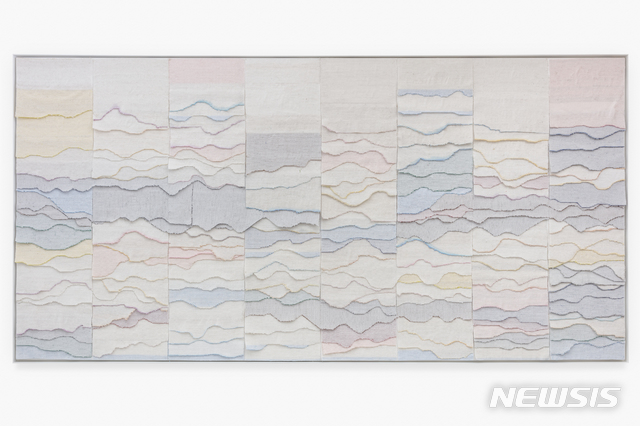 【서울=뉴시스】LIZA LOUDesire Lines, 2019oil paint on woven glass beads and thread on canvasCourtesy the artist and Lehmann Maupin, New York, Hong Kong, and Seoul.Photo: Josh White