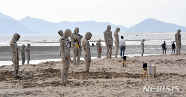 【부산=뉴시스】 2019년 9월 부산 사하구 다대포해수욕장에서 열린 바다미술제. (사진=뉴시스 DB)