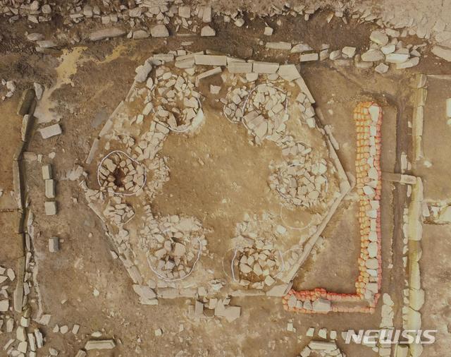 화천 계성리사지 1호 건물지(육각형:고려시대) 조사 후 전경(2차 발굴-2019년) (사진 제공: 문화재청)