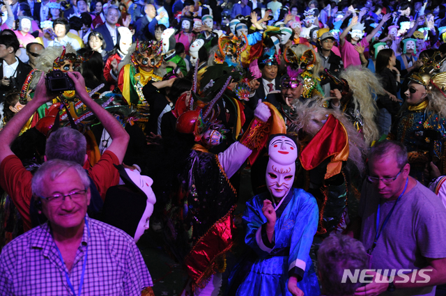 '안동국제탈춤페스티벌2019' 대동난장 장면 (사진=뉴시스DB)