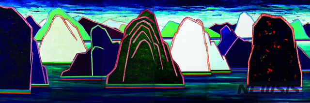 【서울=뉴시스】류민자, 피안, Nirvana, 2002, Acrylic on canvas, 193.9x582cm(6ps). 사진은 가나아트센터 제공. 2019.10.02